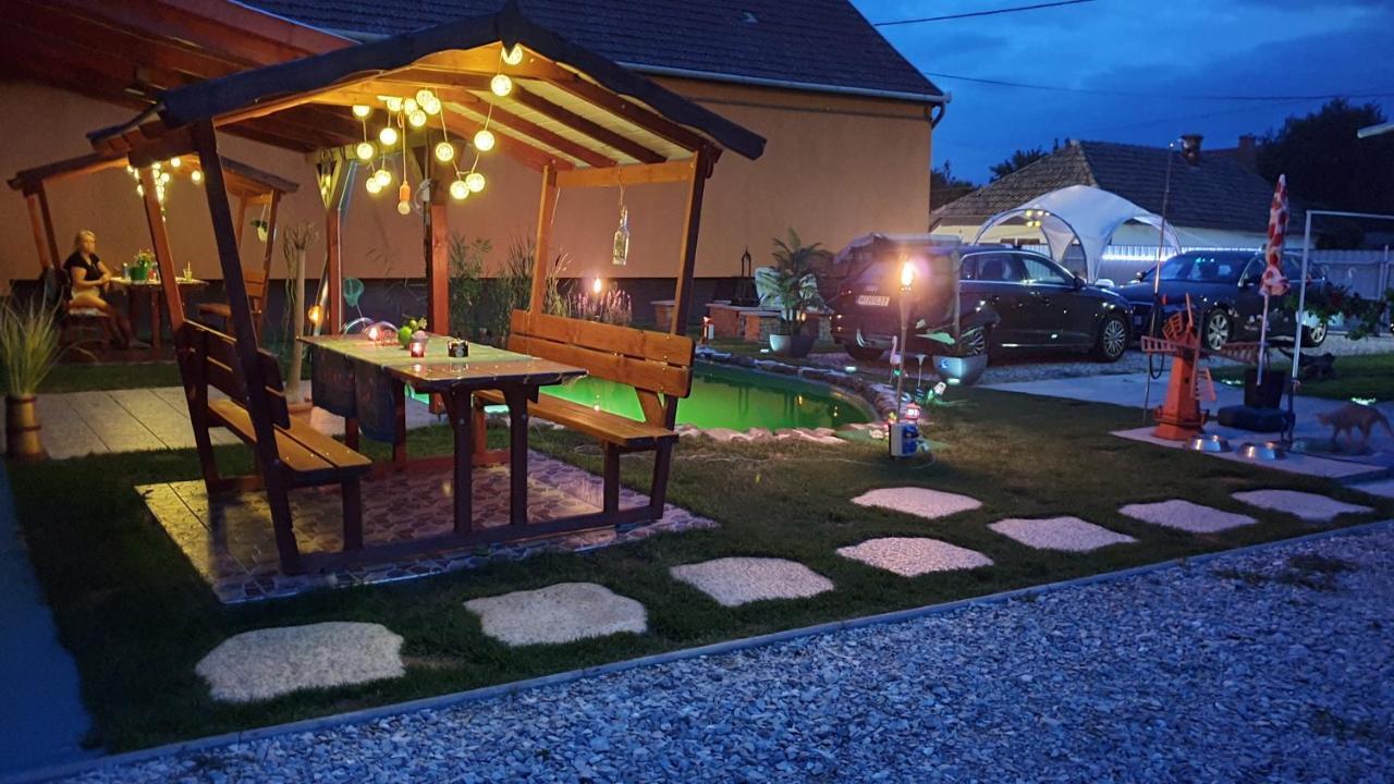 Grevia Apartmanok Poroszlo Exterior photo