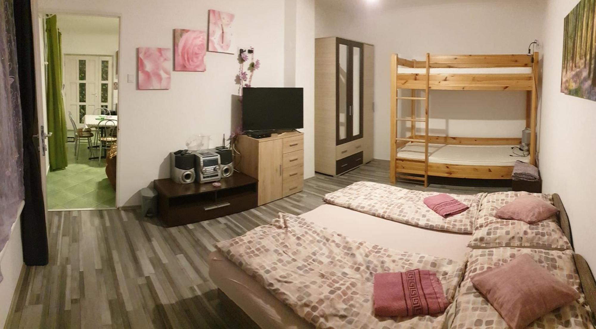 Grevia Apartmanok Poroszlo Room photo